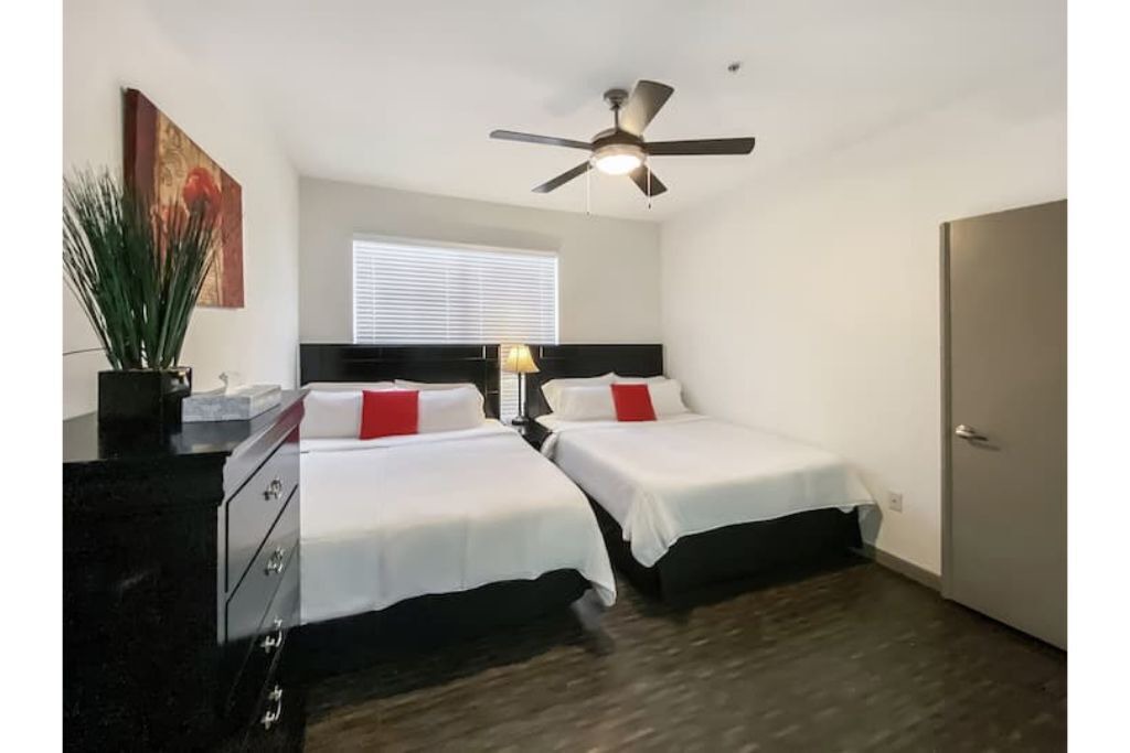 Photo of Bedroom in Astrodome
