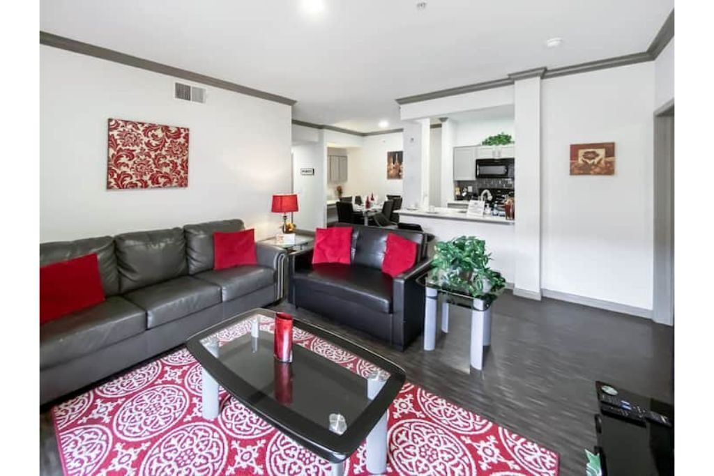 Photo of Livingroom in Astrodome