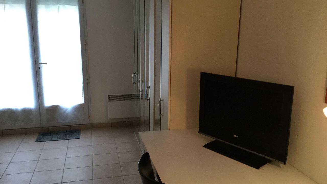 Photo of Others in Palaiseau