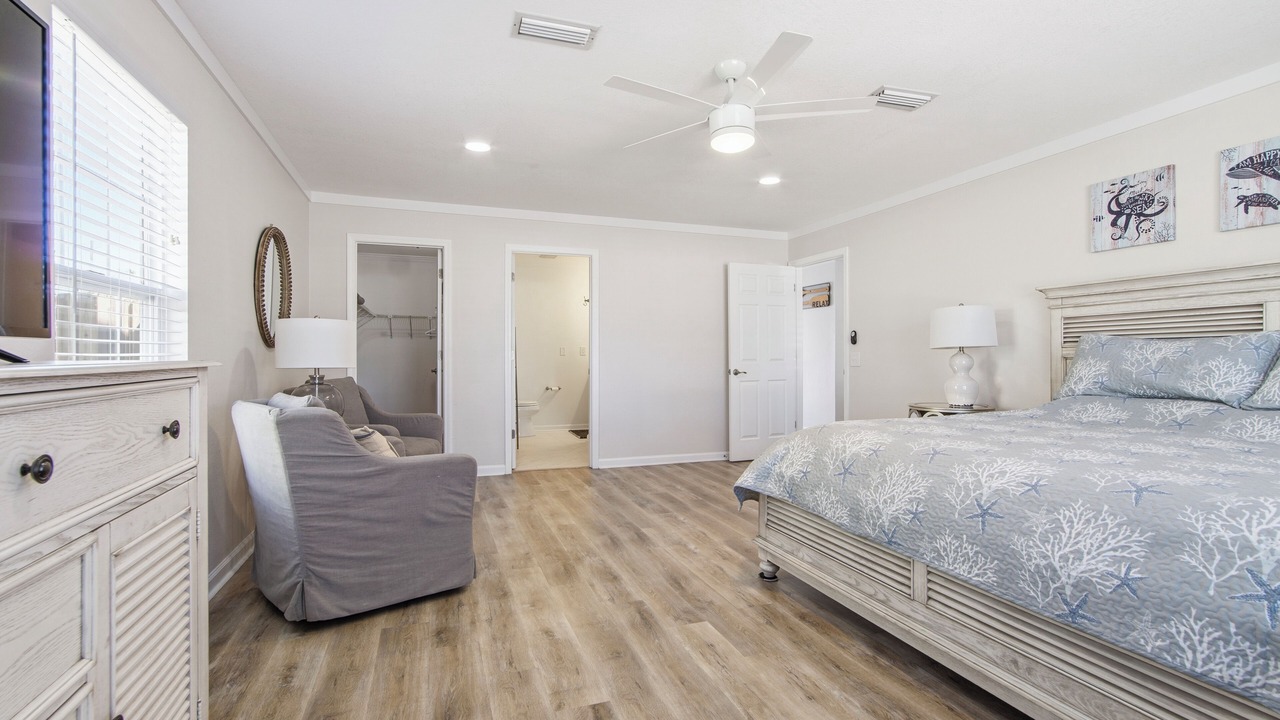 Photo of Bedroom in Hollywood Beach