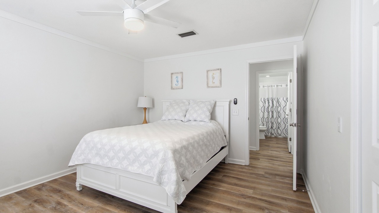 Photo of Bedroom in Hollywood Beach