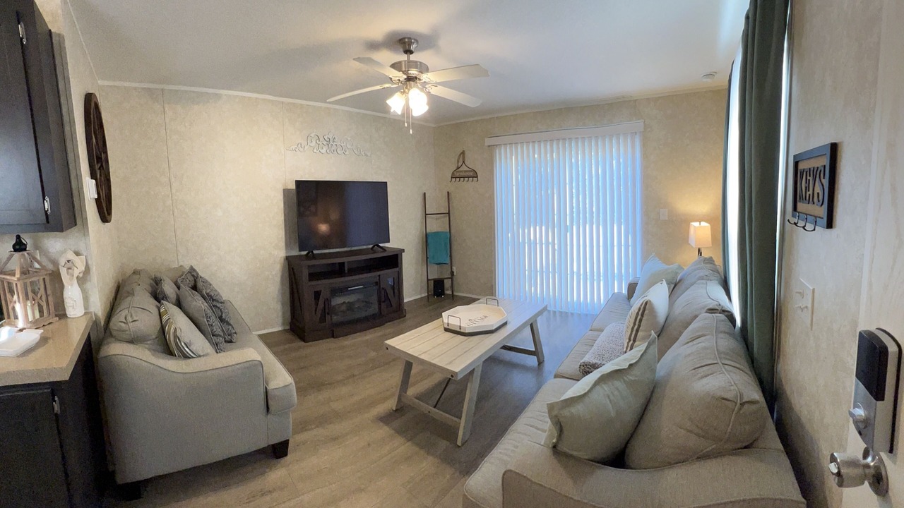Photo of Livingroom in Eden