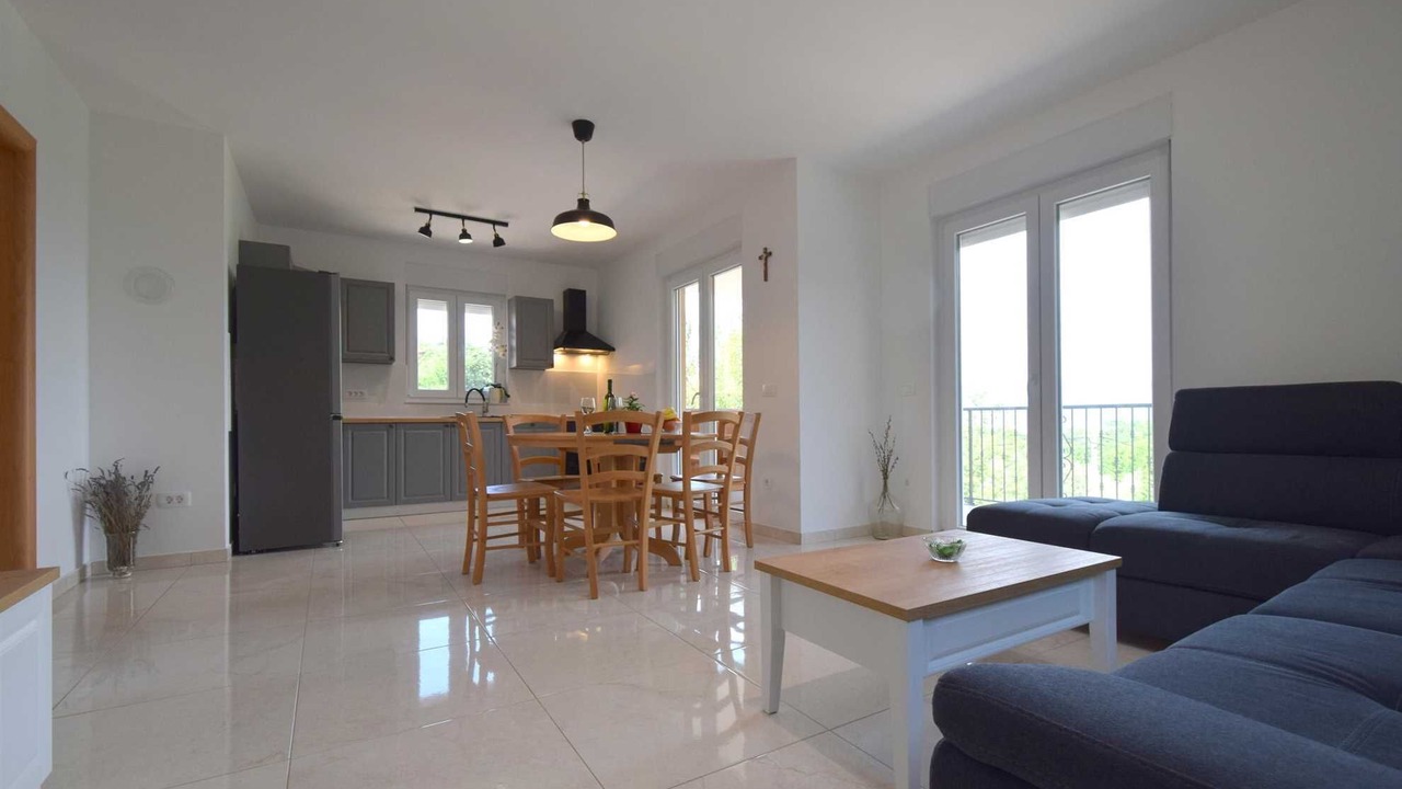 Photo of Livingroom in Risika