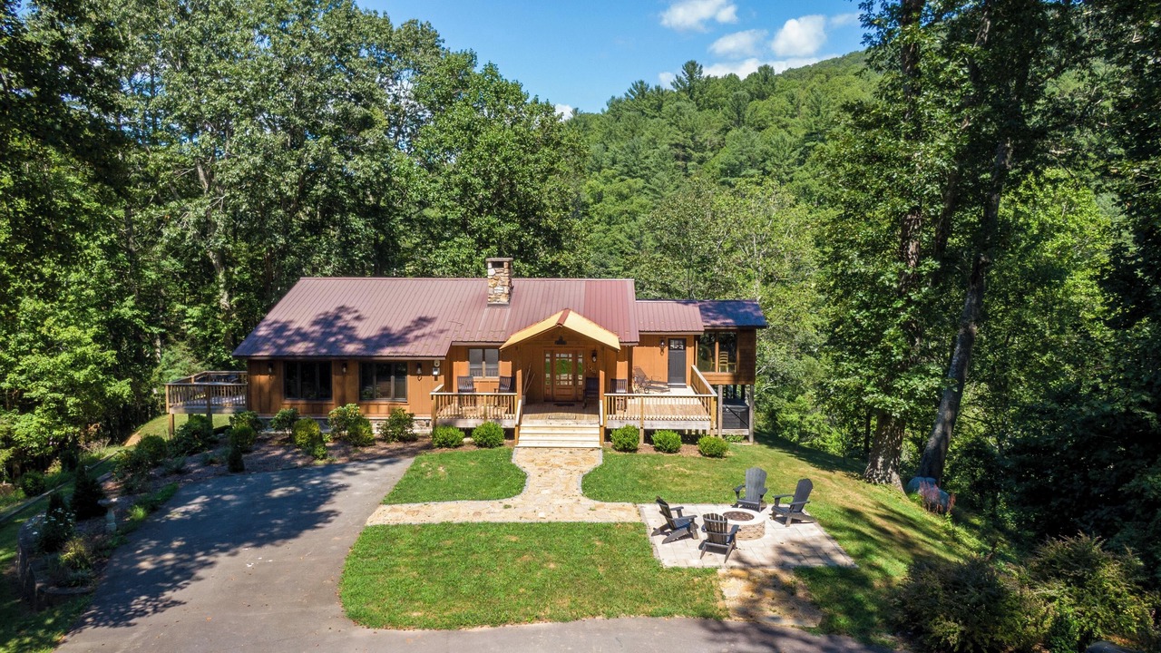 Photo of Outdoor in Sugar Grove