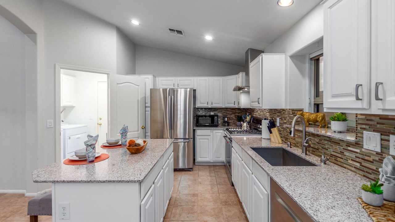 Photo of Kitchen in Canyon Trails