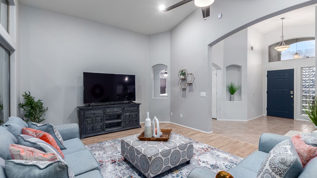 Photo of Livingroom in Canyon Trails
