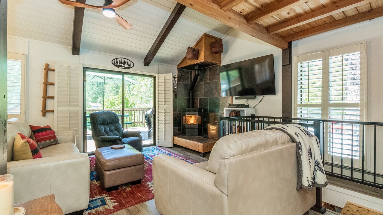 Photo of Livingroom in Granite Ridge