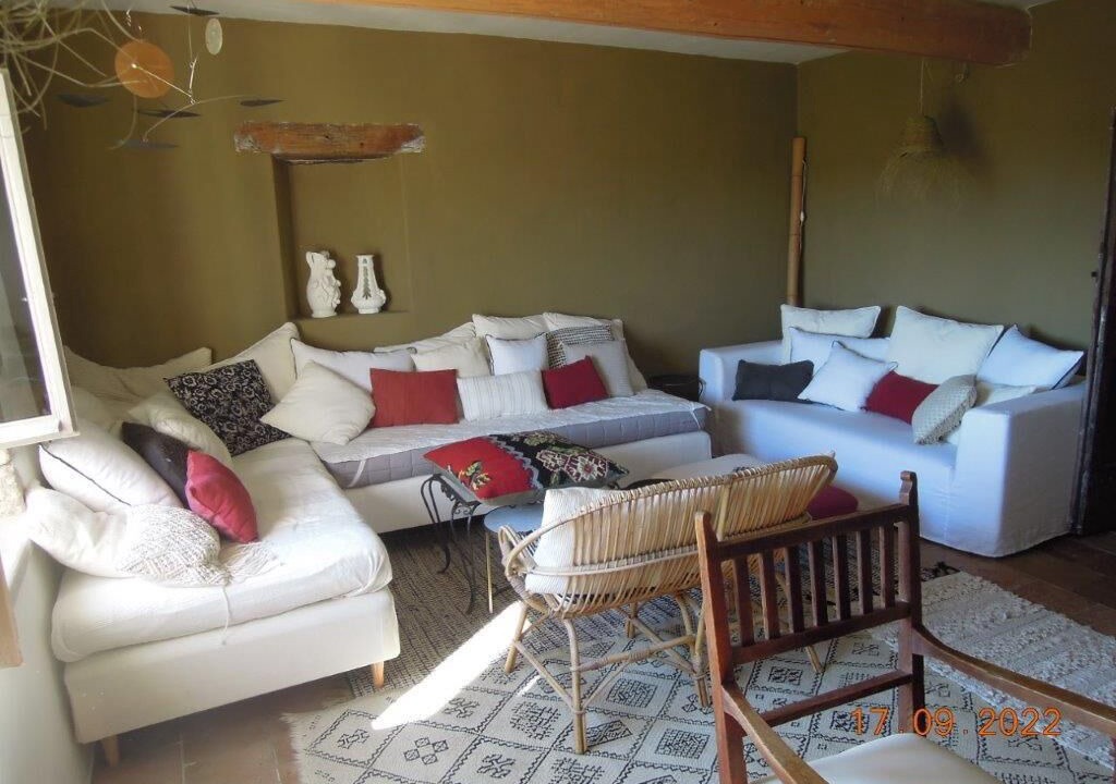 Photo of Livingroom in Colognac