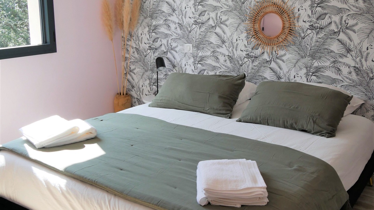 Photo of Bedroom in Suze-la-Rousse