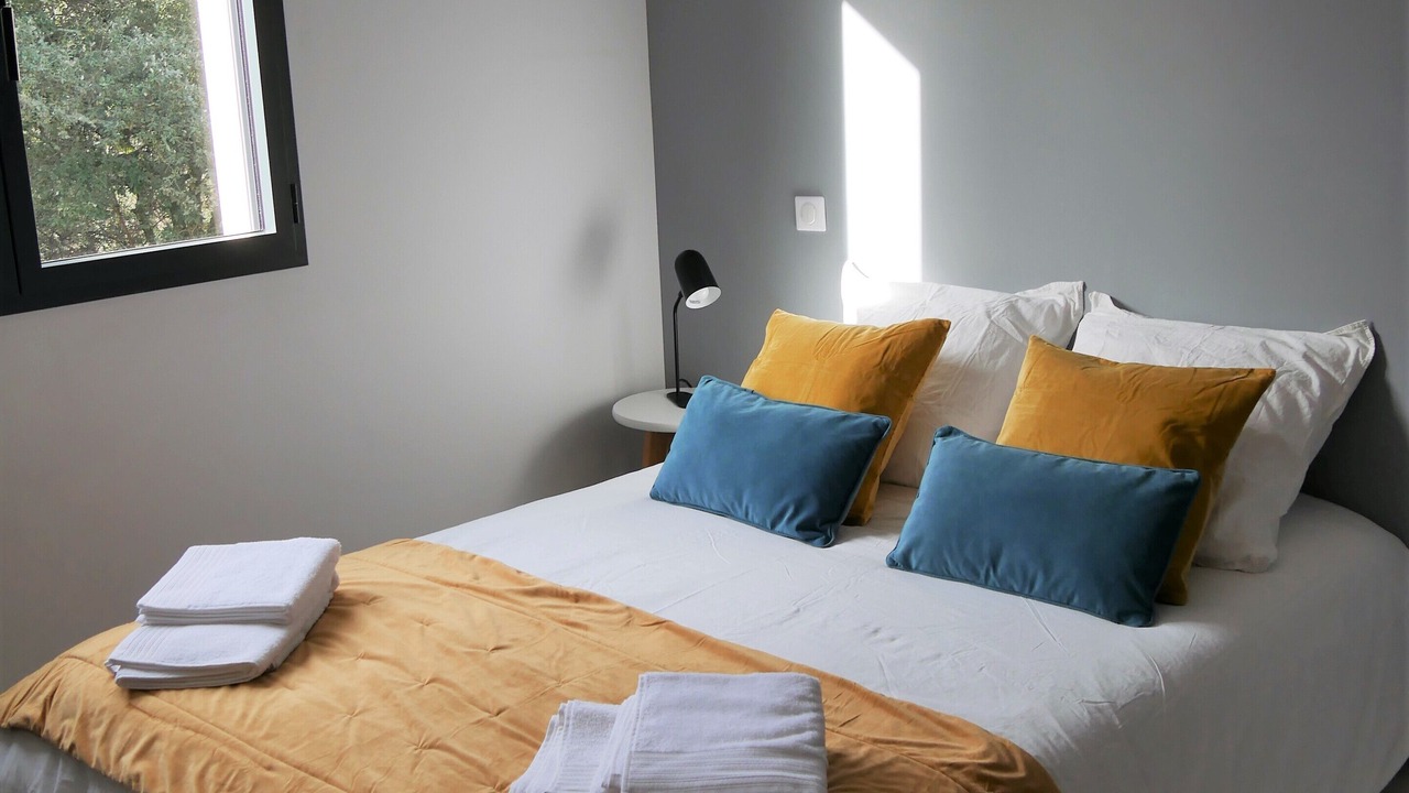 Photo of Bedroom in Suze-la-Rousse