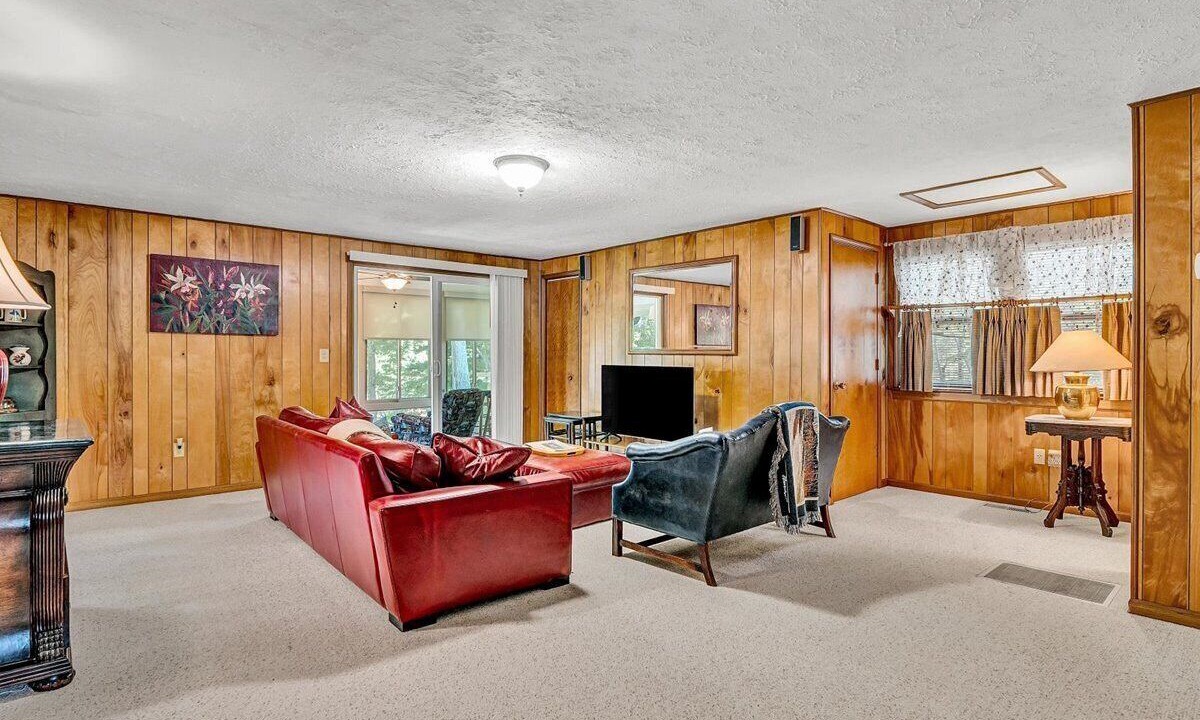 Photo of Livingroom in Huddleston