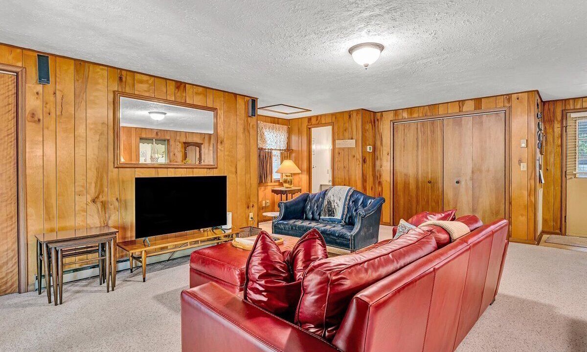 Photo of Livingroom in Huddleston