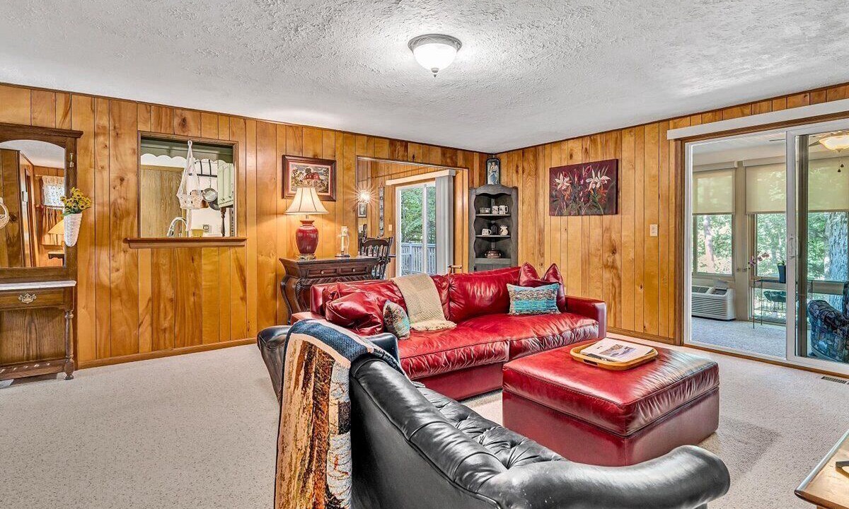 Photo of Livingroom in Huddleston