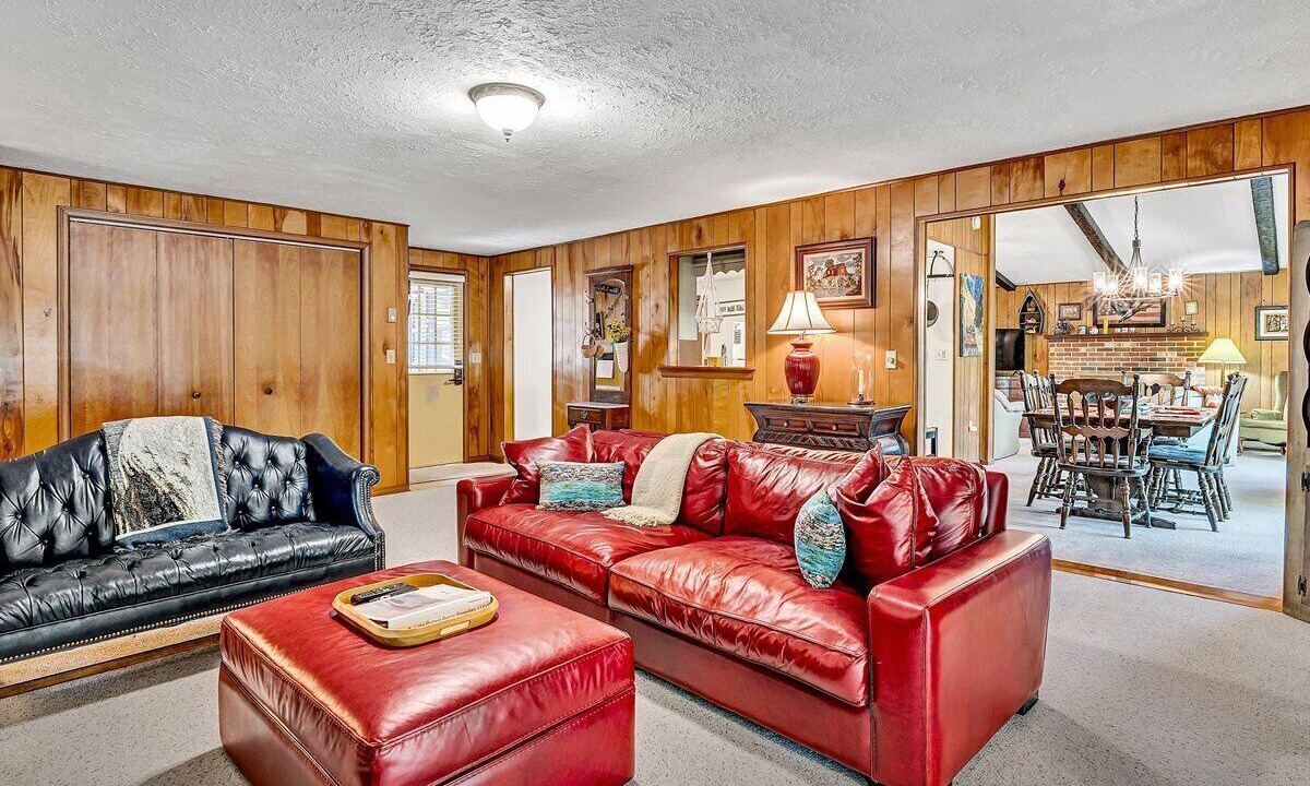 Photo of Livingroom in Huddleston
