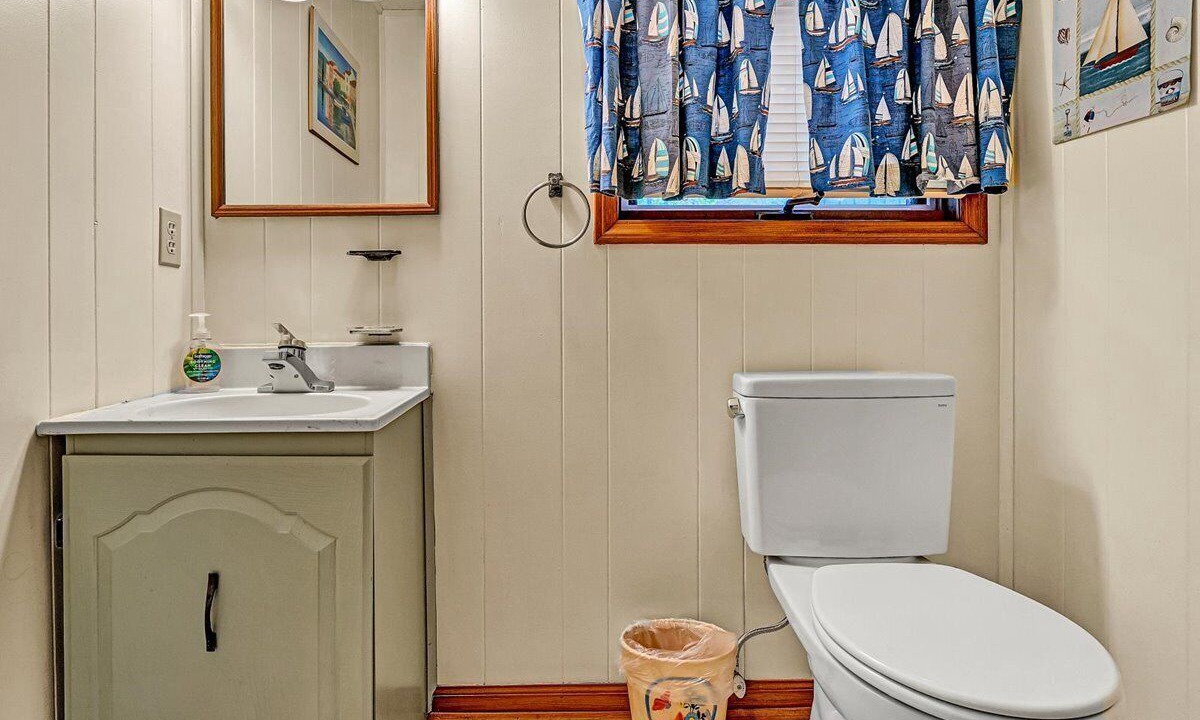 Photo of Bathroom in Huddleston