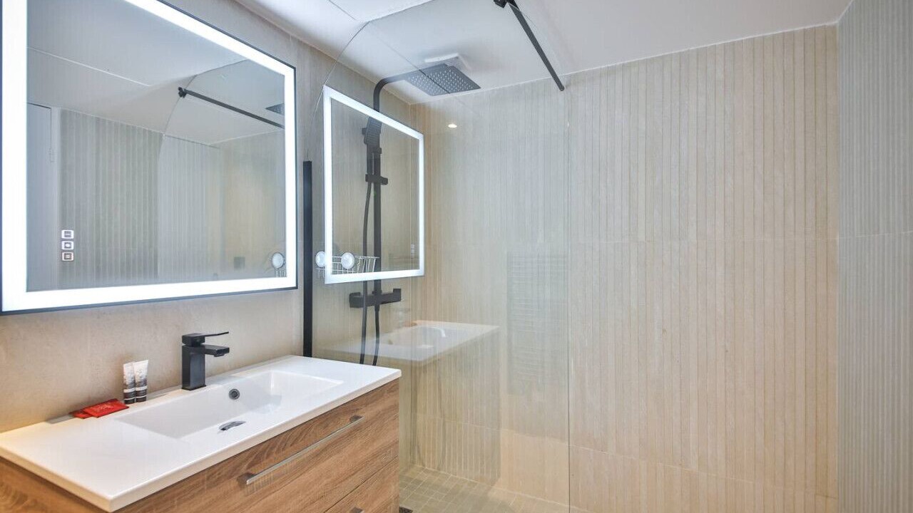 Photo of Bathroom in Madeleine