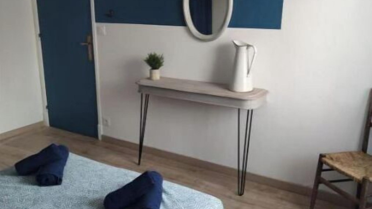 Photo of Bedroom in Saint-Georges-de-Luzencon
