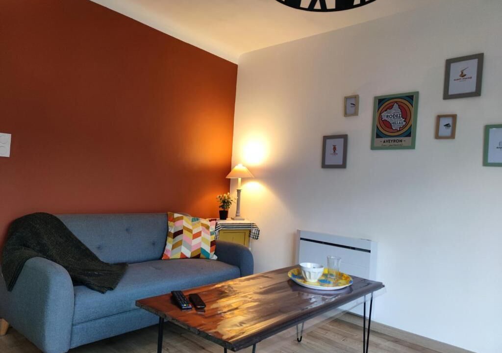 Photo of Livingroom in Saint-Georges-de-Luzencon