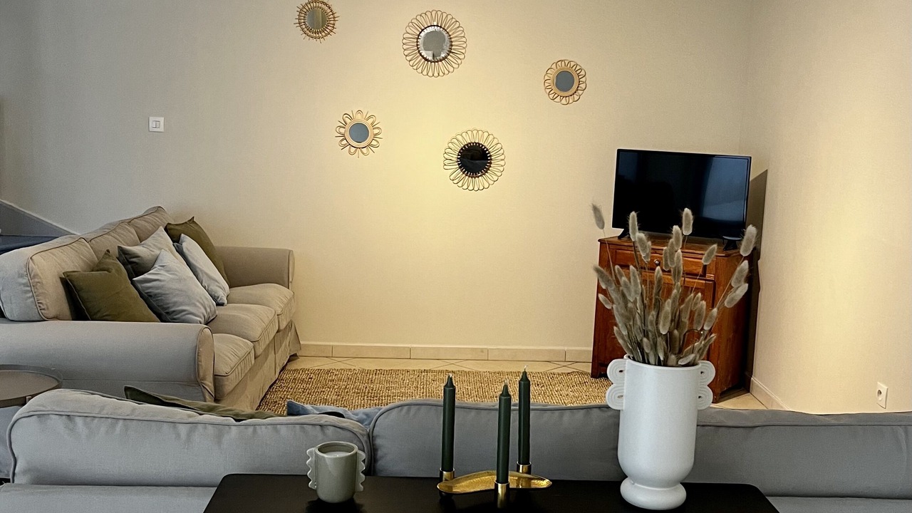 Photo of Livingroom in Convention