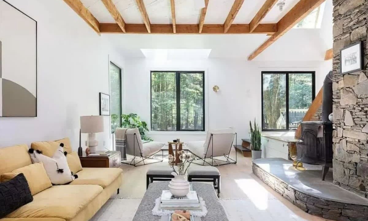 Photo of Livingroom in West Saugerties