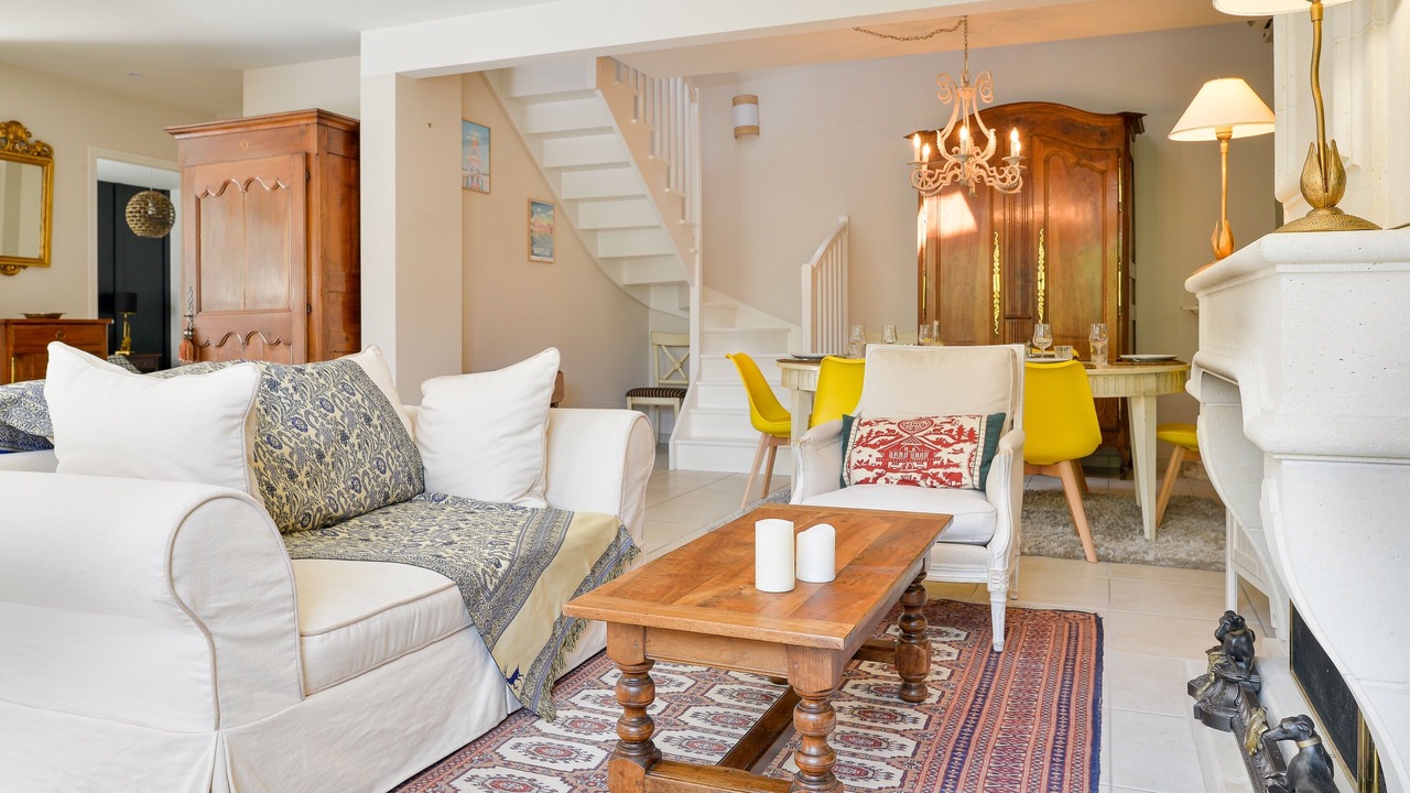 Photo of Livingroom in Schuman