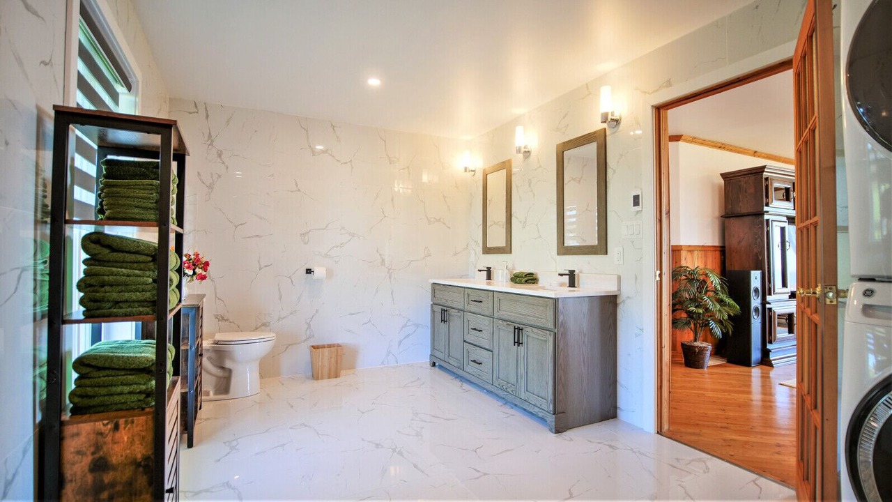 Photo of Bathroom in Caplan
