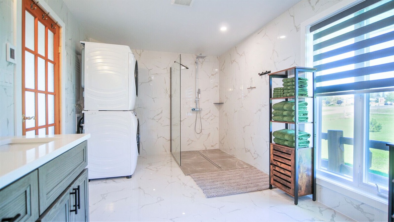 Photo of Bathroom in Caplan