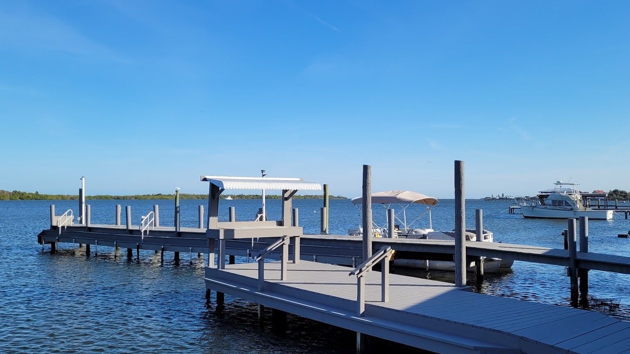 Photo of Others in Oak Hill