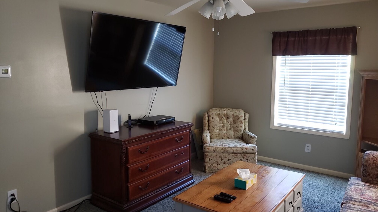 Photo of Livingroom in Alexandria Bay