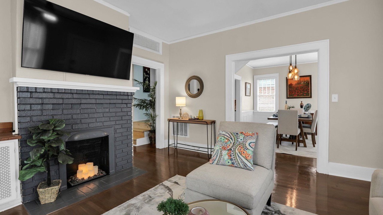 Photo of Livingroom in Chatham Crescent