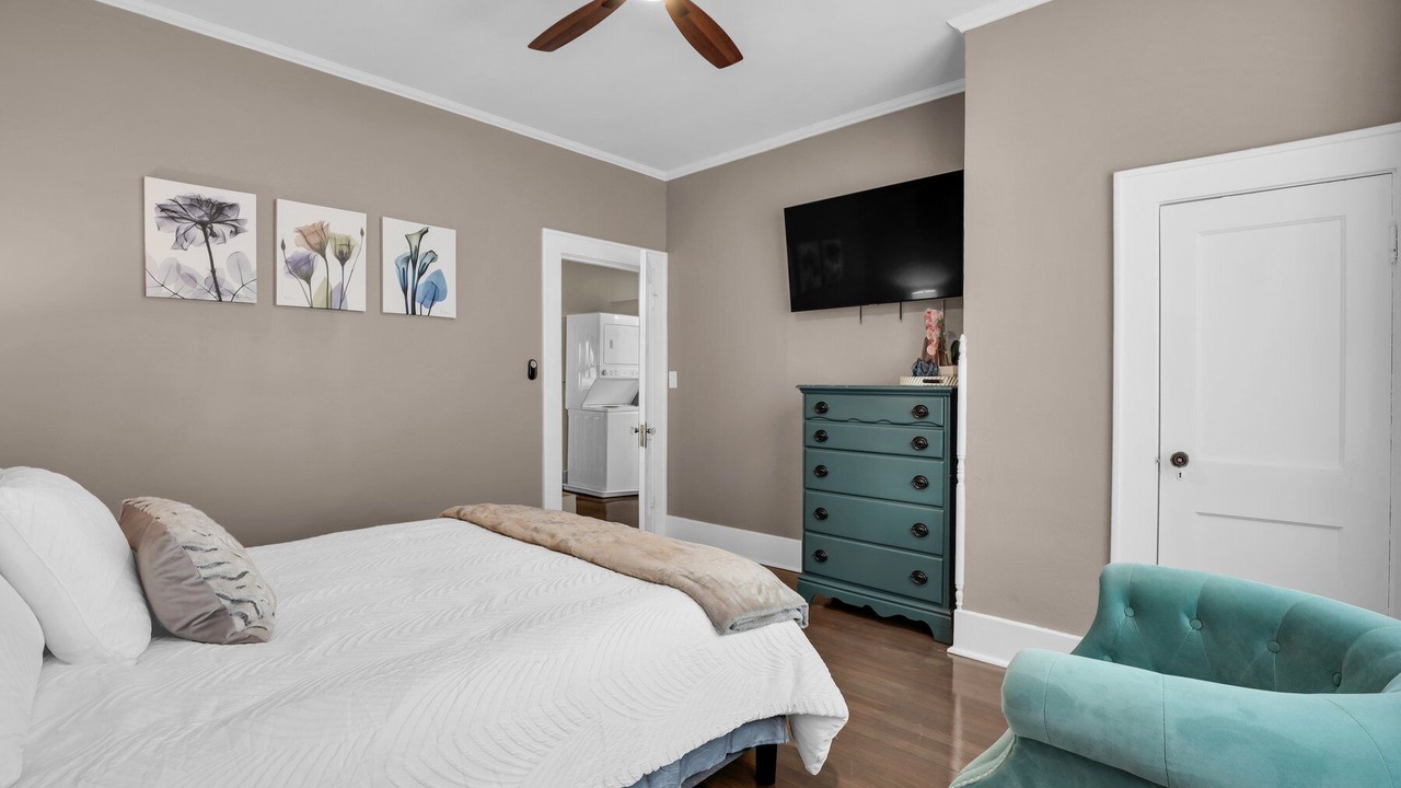 Photo of Bedroom in Chatham Crescent