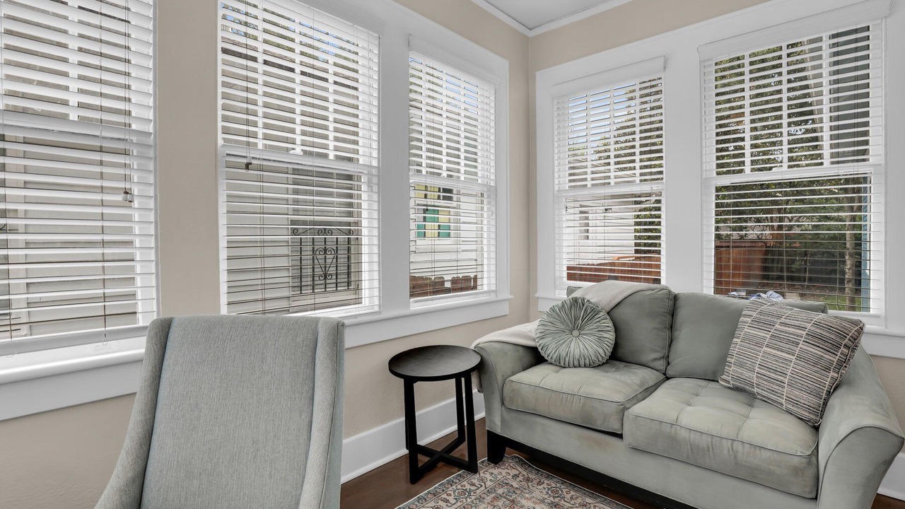 Photo of Livingroom in Chatham Crescent