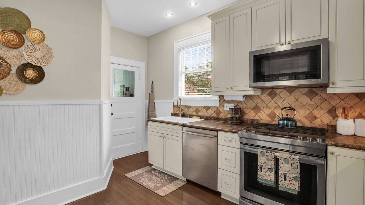 Photo of Kitchen in Chatham Crescent