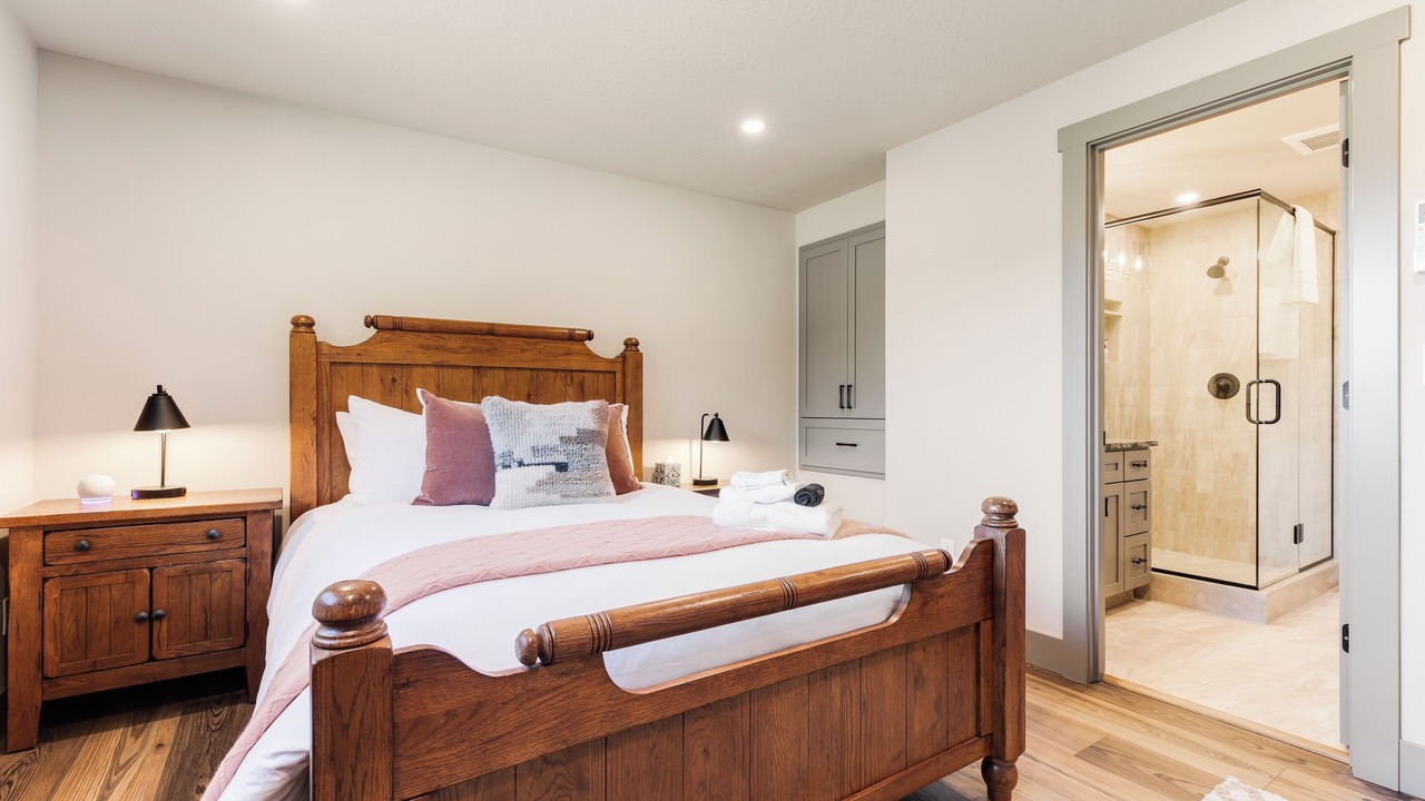 Photo of Bedroom in Salem