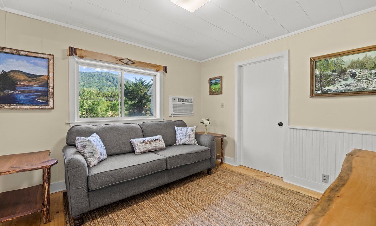 Photo of Bedroom in Warrensburg