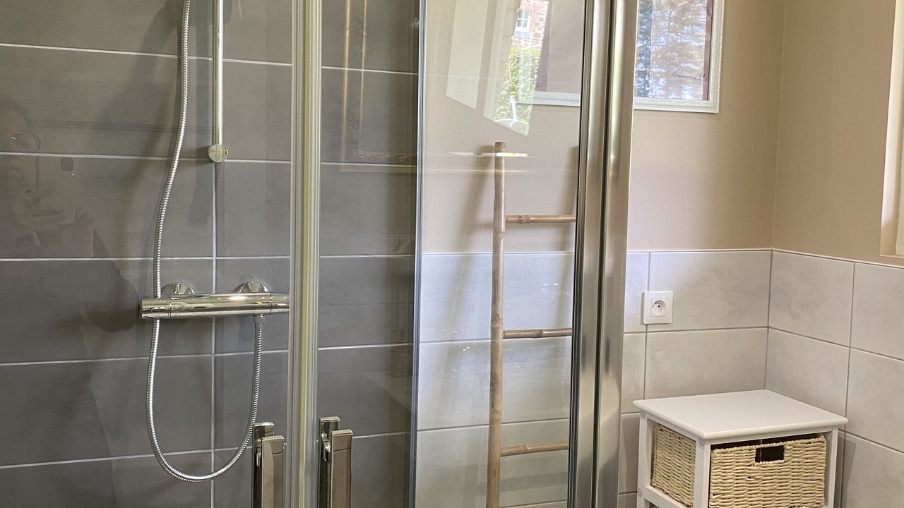 Photo of Bathroom in Le Mesnil-Veneron