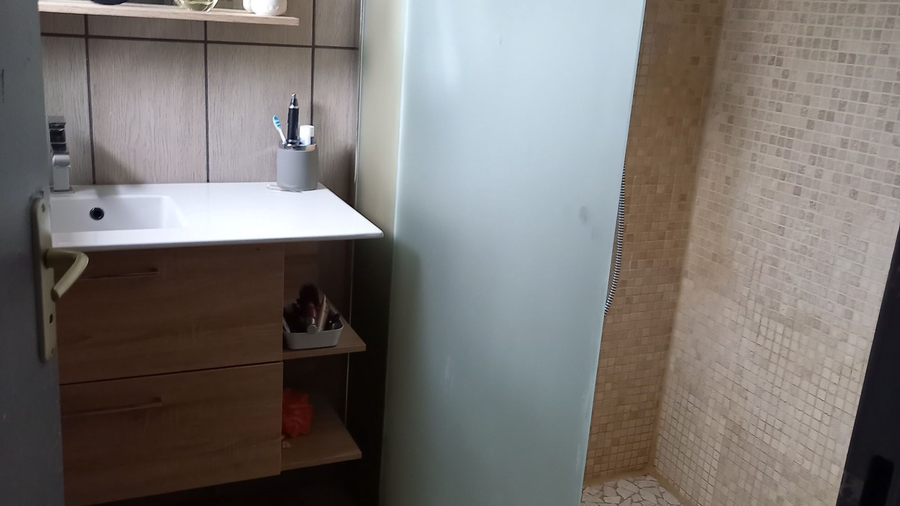 Photo of Bathroom in Le Pontet