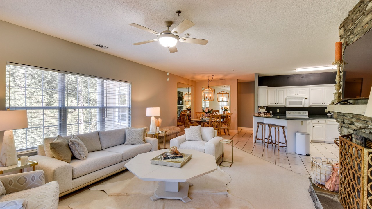 Photo of Livingroom in Clayton