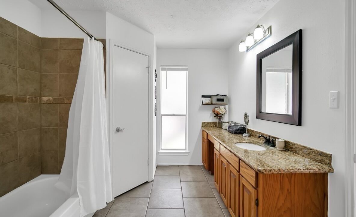 Photo of Bathroom in Spring