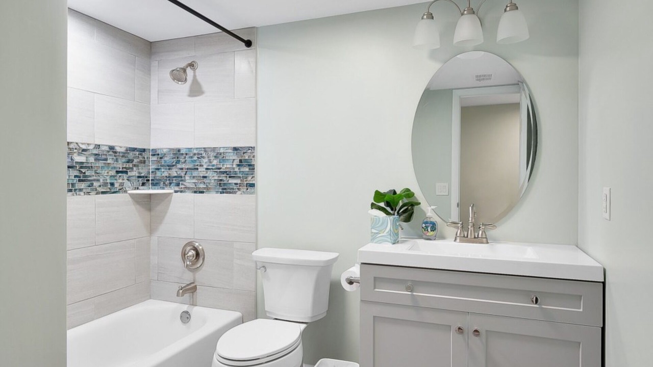Photo of Bathroom in Fernandina Beach