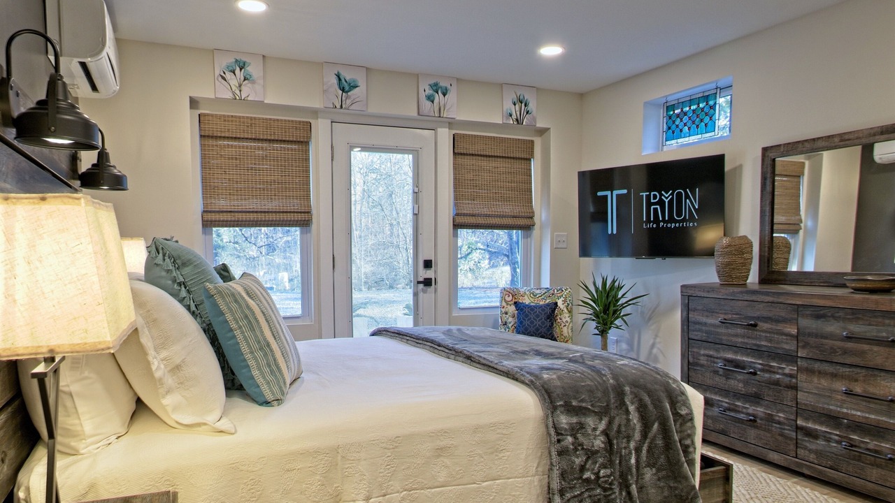 Photo of Bedroom in Landrum