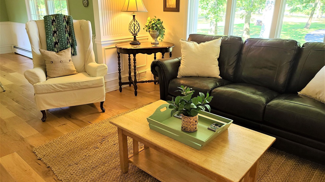 Photo of Livingroom in Brookline Station