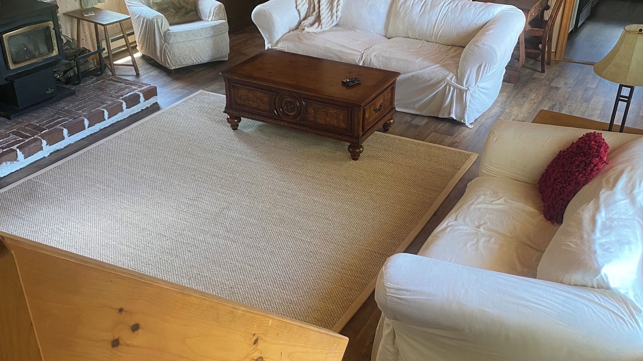 Photo of Livingroom in Thompson
