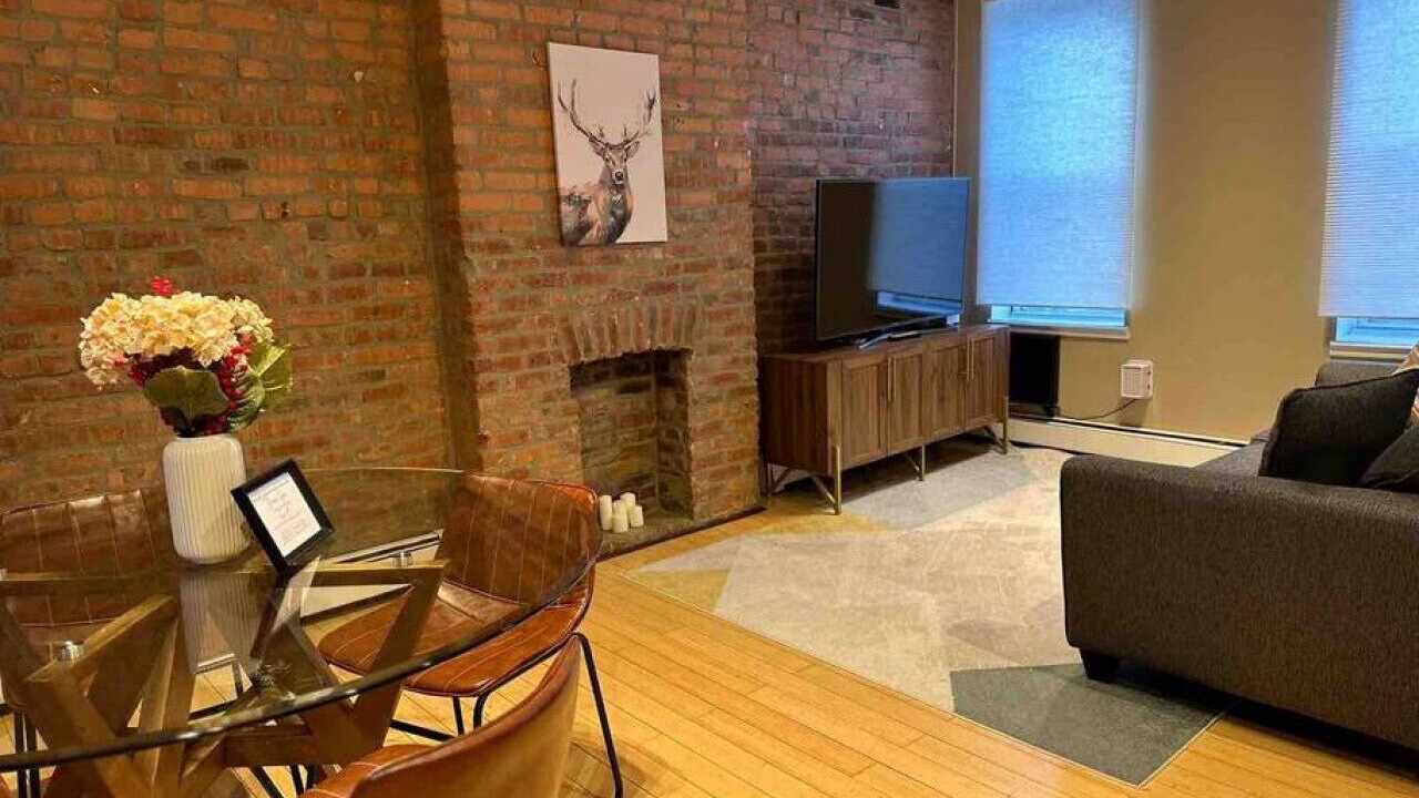 Photo of Livingroom in Communipaw