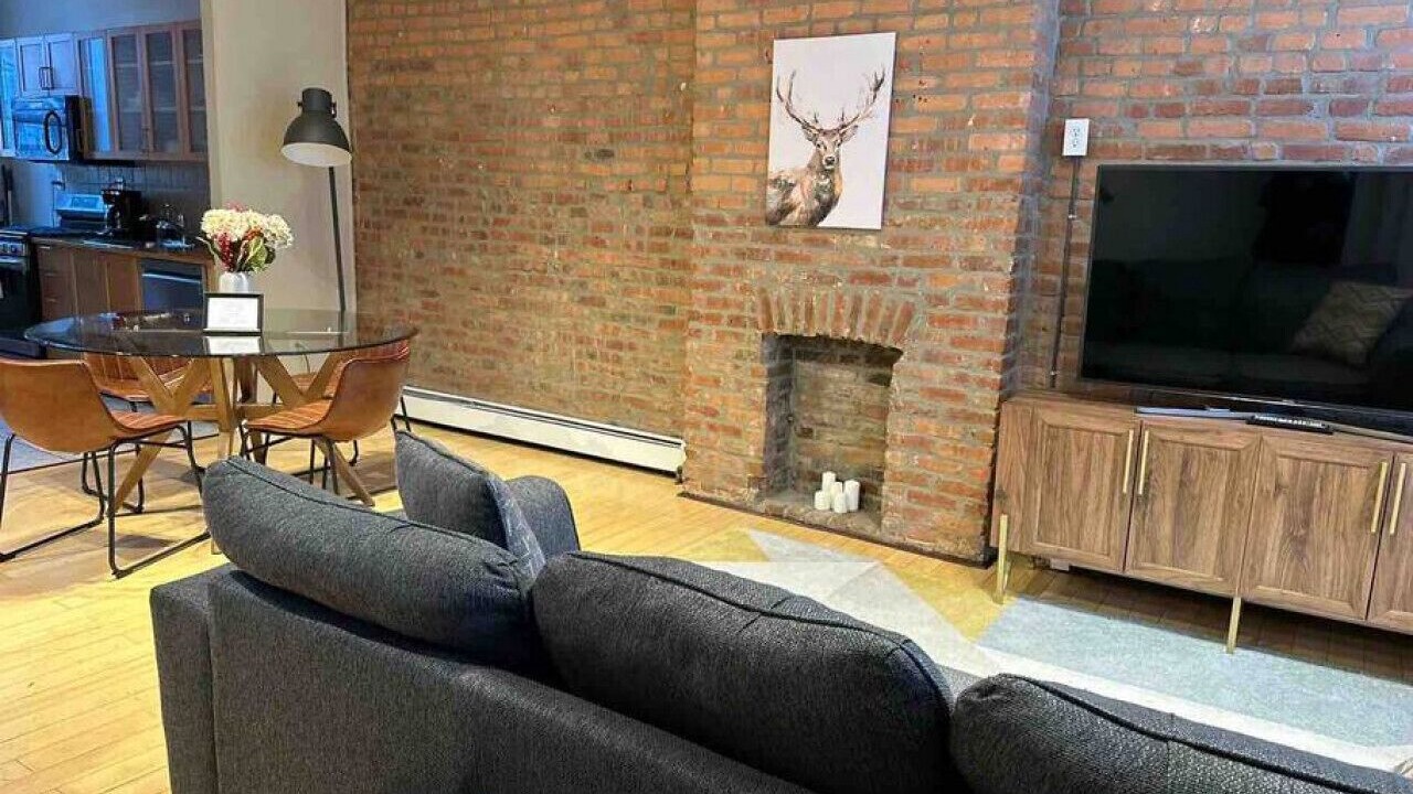 Photo of Livingroom in Communipaw