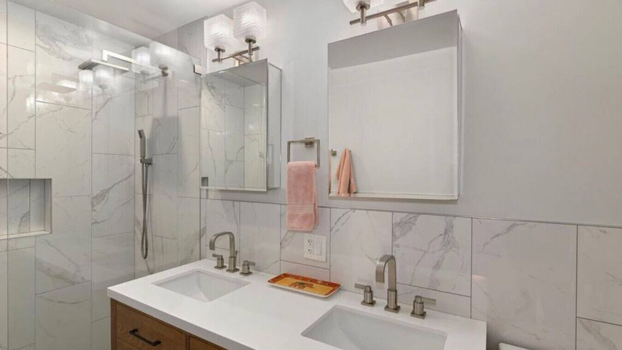 Photo of Bathroom in Communipaw