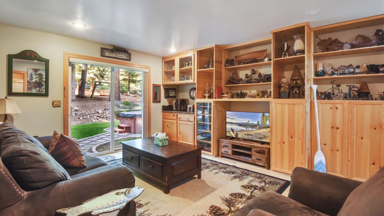 Photo of Livingroom in Carnelian Bay