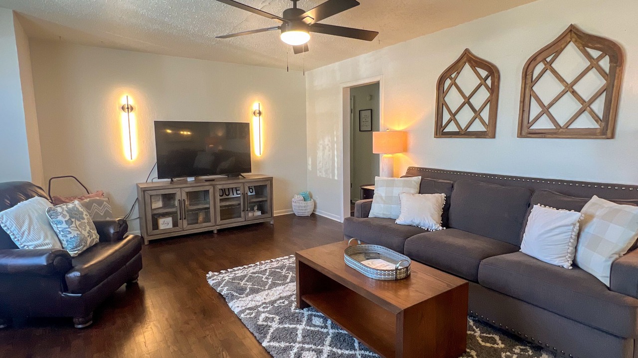 Photo of Livingroom in Joplin