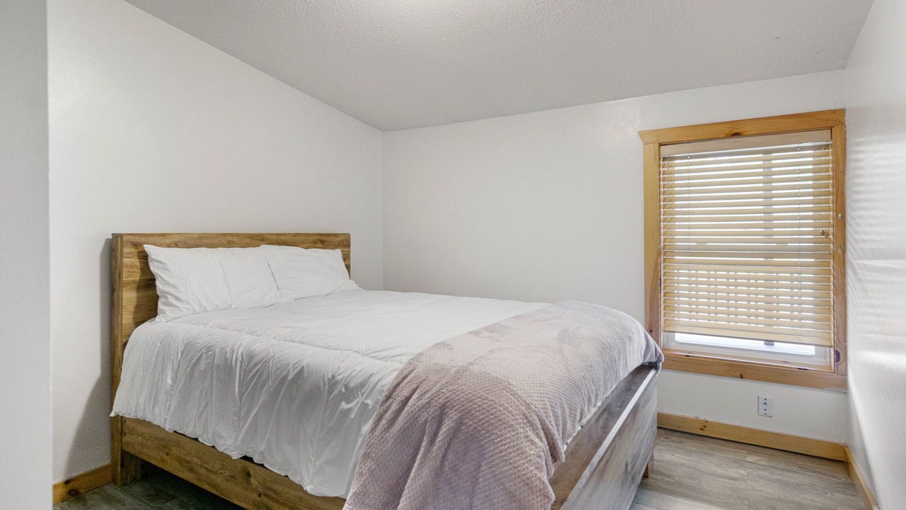 Photo of Bedroom in Holcombe