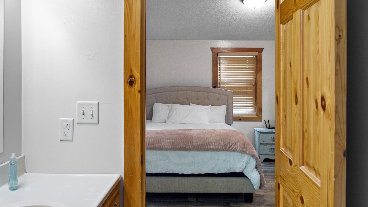 Photo of Bedroom in Holcombe